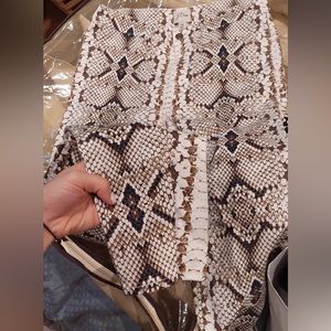 Capri pants snake print